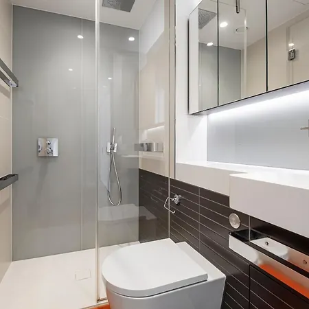 Modern 2 Bed Battersea Power Station Apartment London Exterior photo