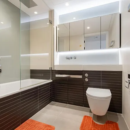 Modern 2 Bed Battersea Power Station Apartment London Exterior photo