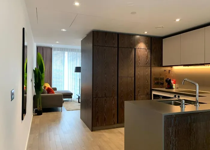 Modern 2 Bed Battersea Power Station