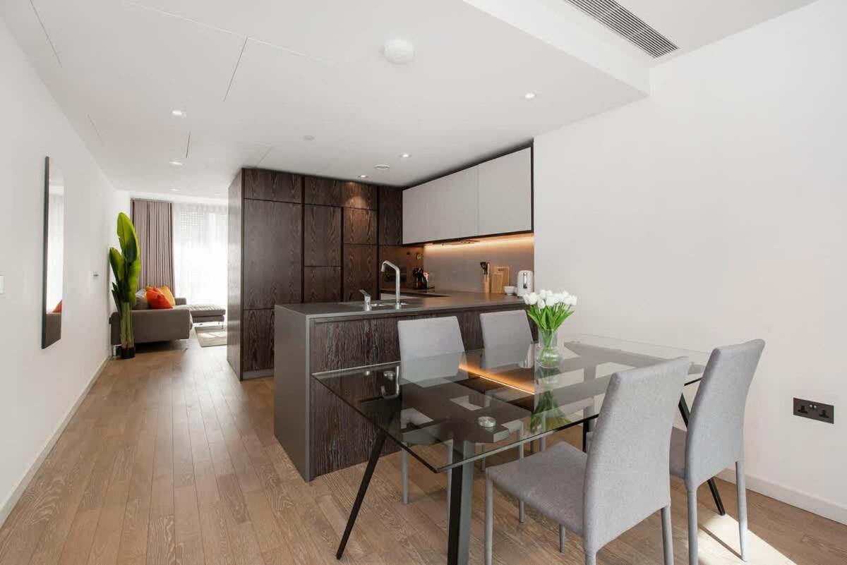 Modern 2 Bed Battersea Power Station Appartement *