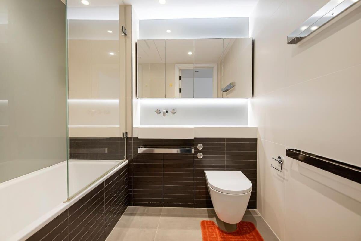 Appartamento Modern 2 Bed Battersea Power Station Londra
