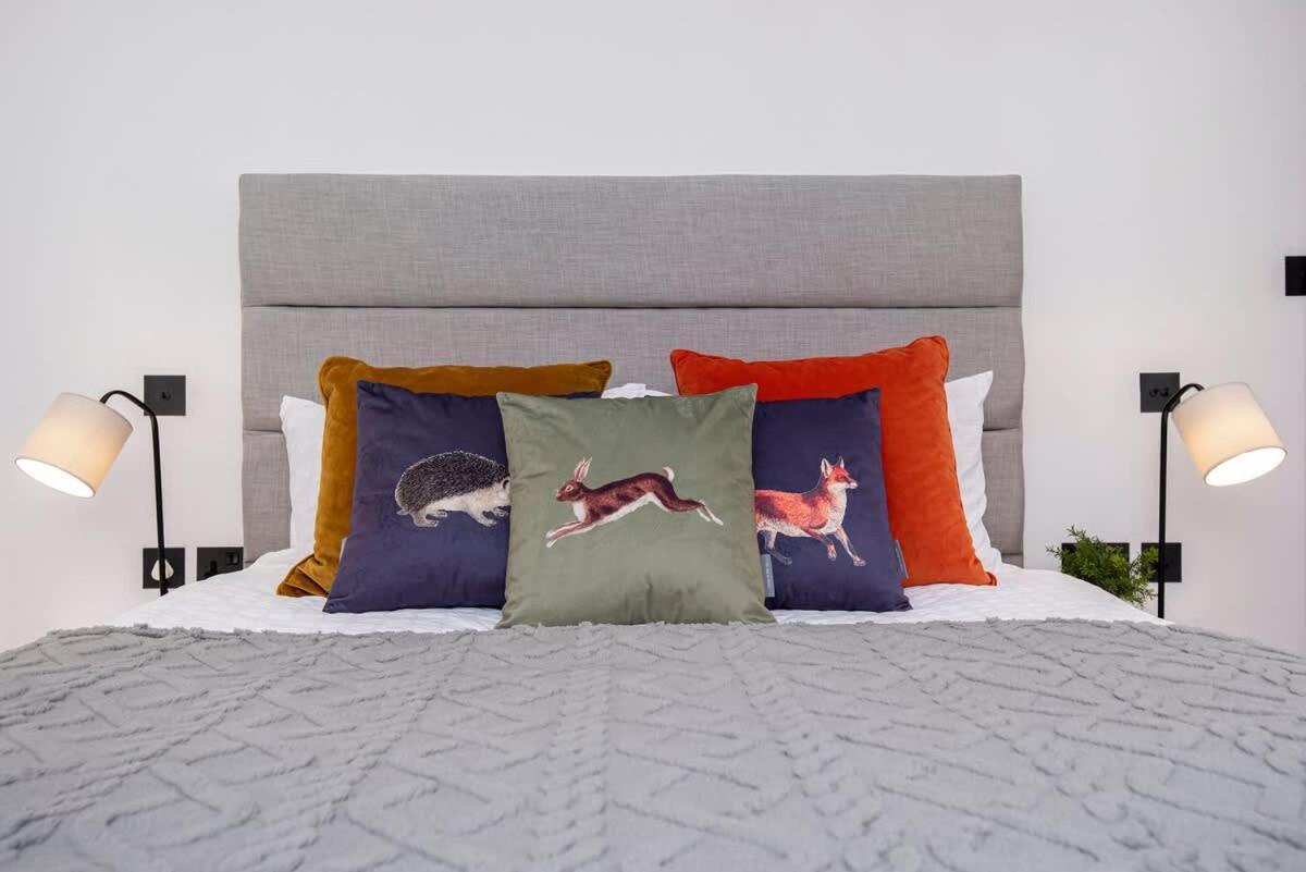 Modern 2 Bed Battersea Power Station Londra
