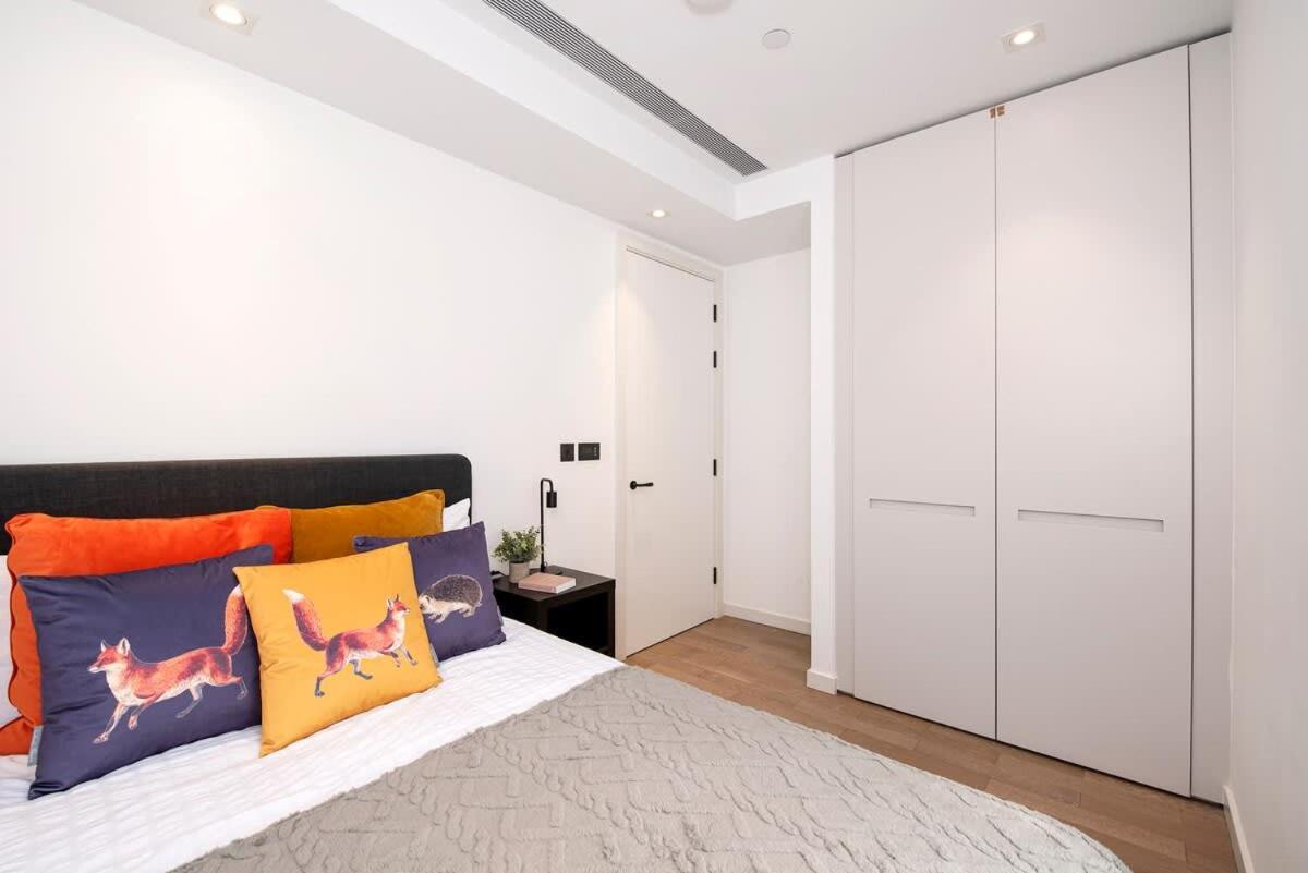 Modern 2 Bed Battersea Power Station Appartamento *